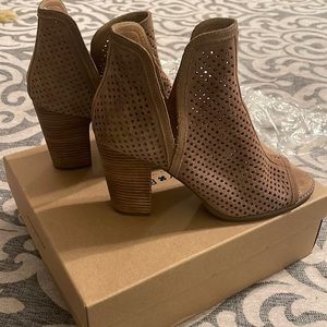 LUCKYBRAND Western Style Peep Toe Bootie